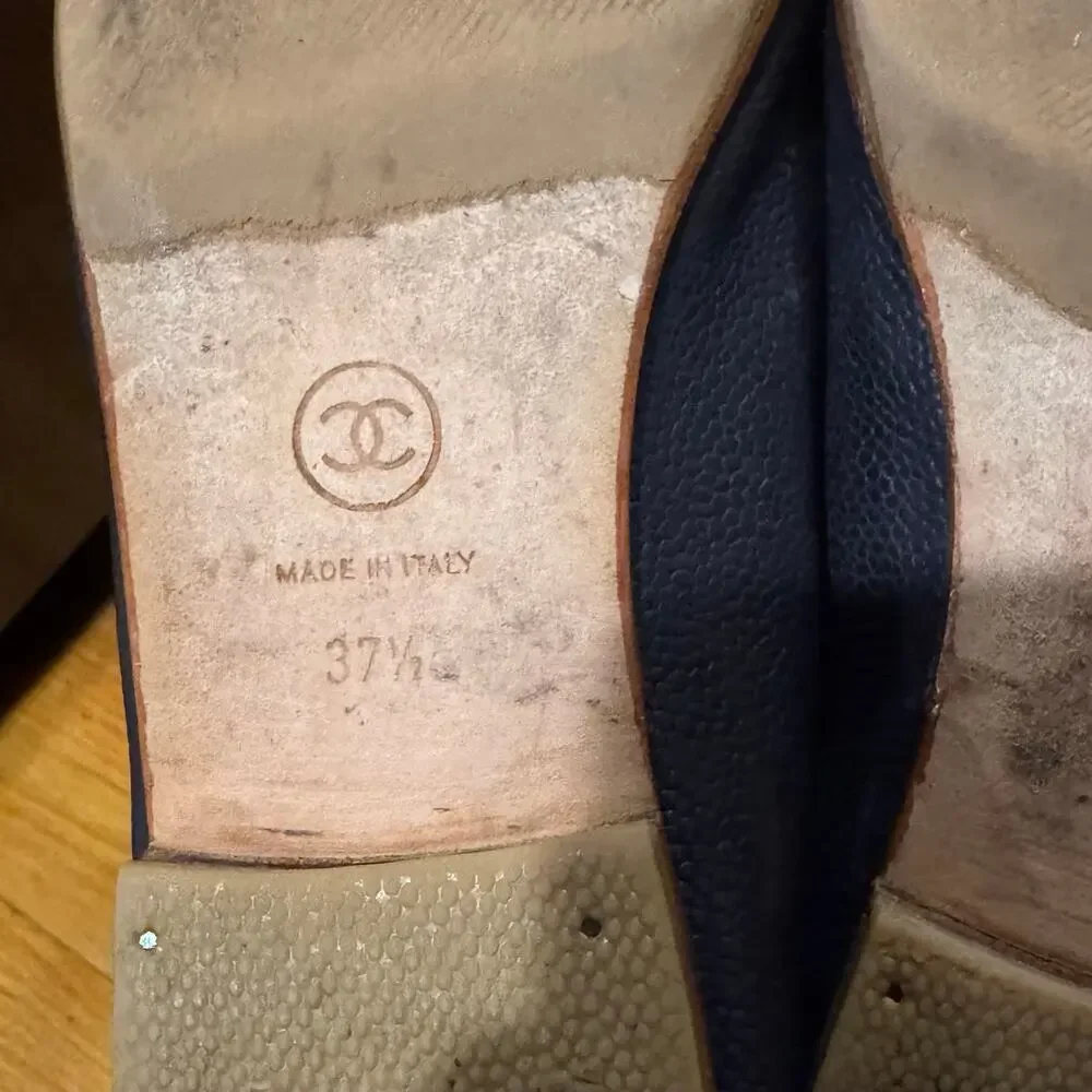 Authentic Chanel 37.5 Dark Navy Blue (Like Black) Ballet Flats Caviar Leather CC